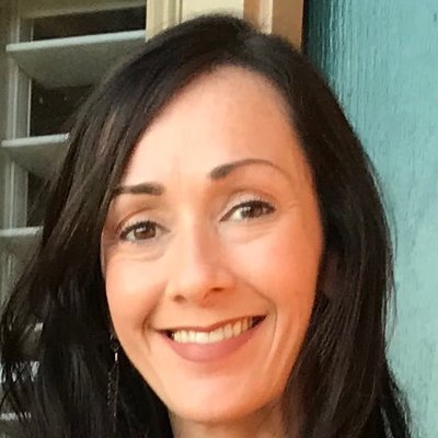Profile Picture of Laurel Bailey (@mini_van_mom) on Twitter