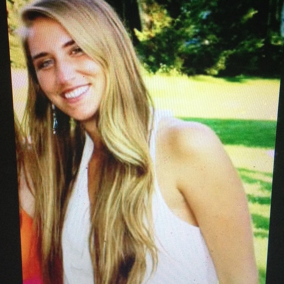 Profile Picture of Annabelle Hackney (@ahackney) on Poshmark