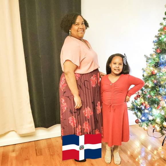 Profile Picture of Flor Varela (@ninaflorentine) on Poshmark