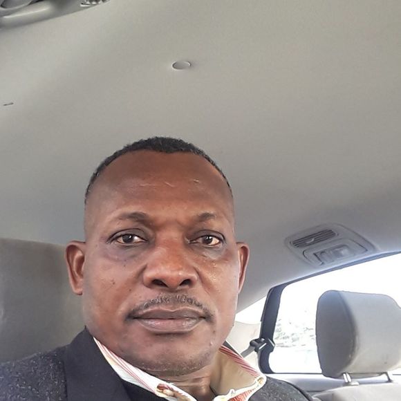 Profile Picture of Friday Iyamu (@fridayiyamu) on Poshmark