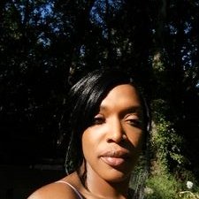 Profile Picture of Julia Orr-Borden (@OrrBorden) on Twitter