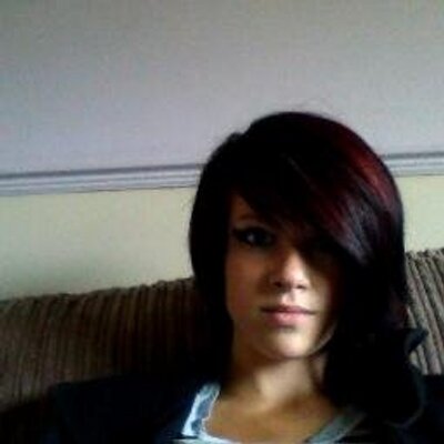 Profile Picture of Millie Hampton (@@MiniMillie98) on Twitter