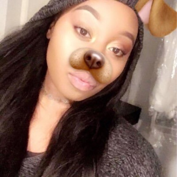 Profile Picture of Damika Rhodman (@rhodman1) on Poshmark