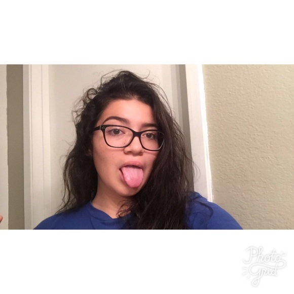 Profile Picture of Brianna Bolaños (@briibolanoss) on Poshmark