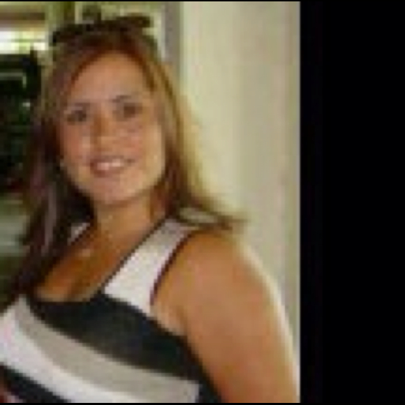 Profile Picture of Madeline Aviles (@madelineaviles) on Poshmark