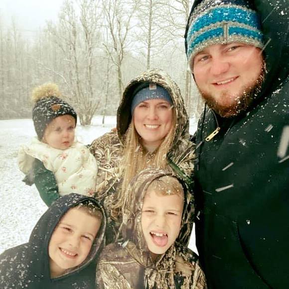 Profile Picture of Andrew Golden (@andrewgolden539) on Poshmark