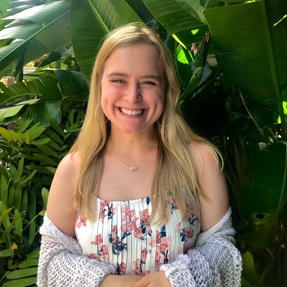 Profile Picture of Adison Allinder (@adison19338) on Poshmark