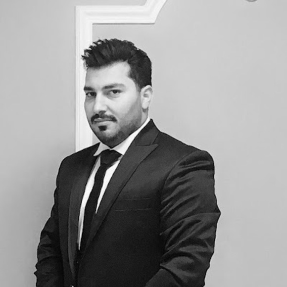 Profile Picture of Pouria Dabiri (@pouria_dabiri) on Poshmark