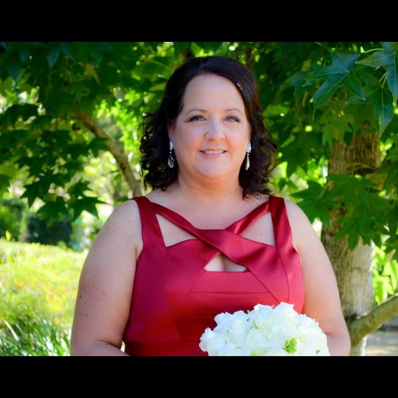 Profile Picture of Debra Knox (@debraknox2021) on Poshmark