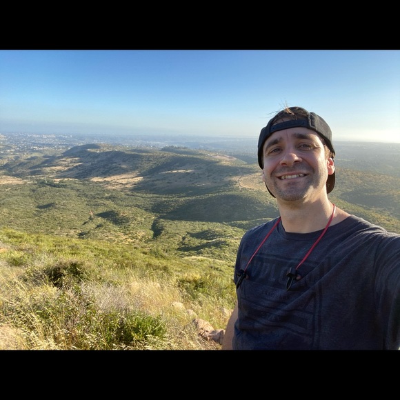 Chris Ertz - Poshmark Profile Picture of Chris Ertz (@certz88) on Poshmark