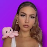 Profile Picture of ПОДРУЖКА ПО REELS | ВЕРОНИКА🙋🏼‍♀️ (@okulovaaaavvv) on Instagram