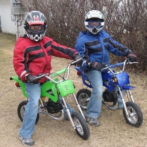 Profile Picture of Laureen Harrison (@auntiereen) on Myspace