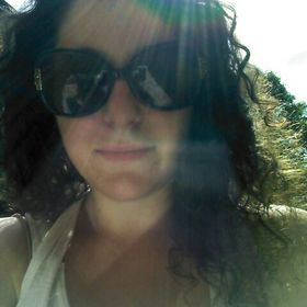 Profile Picture of Rachel Perlin (@theycallmepipes) on Pinterest