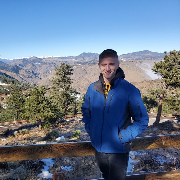 Profile Picture of Peter Strandt (@pstrandt) on Poshmark