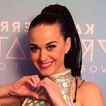 Profile Picture of bridges not walls 🏳️‍🌈 (@katyperryandlittlemix) on Instagram