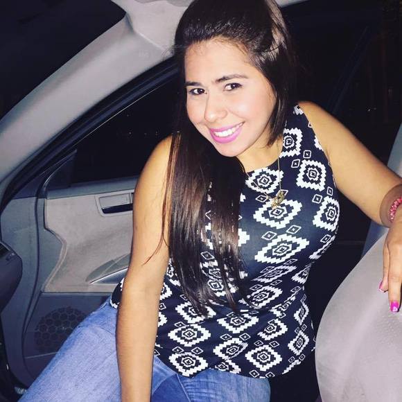 Profile Picture of Fabiana Barboza (@luchy_293) on Poshmark