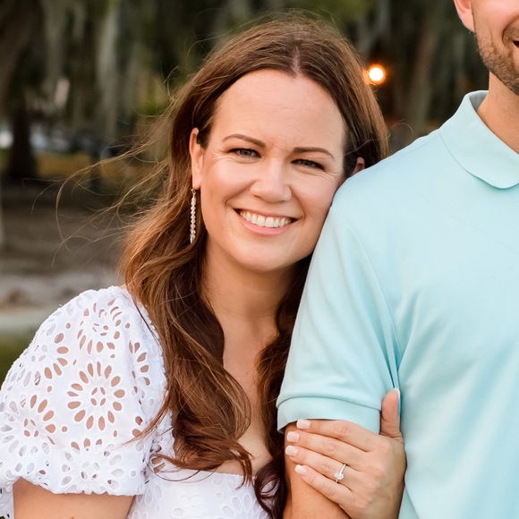 Profile Picture of Kelli Dowling (@kdowling0107) on Poshmark