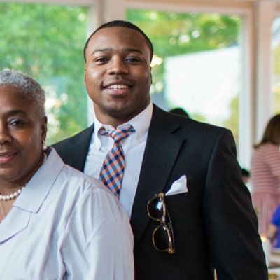 Profile Picture of Darrell Thompson (@DarylAllGod) on Twitter