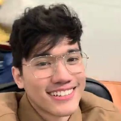 Profile Picture of Bukang-liwayway Na Naiinggit Kay Karl Frederick (@BukangF) on Twitter