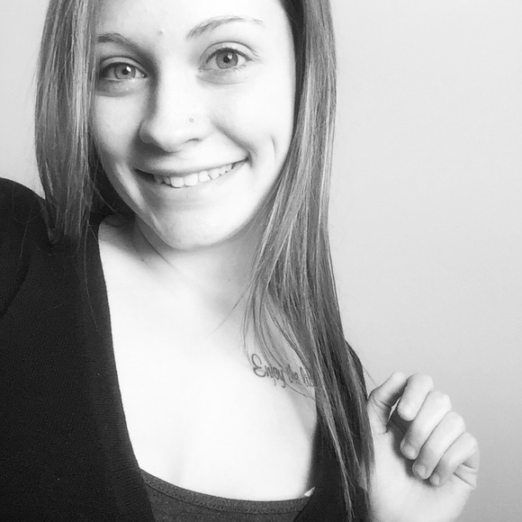 Profile Picture of Jaime Smith (@jaimelynx0) on Poshmark