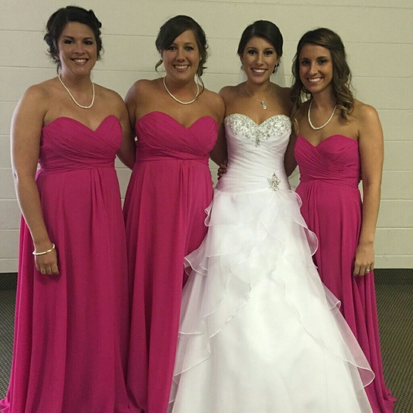 Profile Picture of Emily Balassone (@ebalassone) on Poshmark