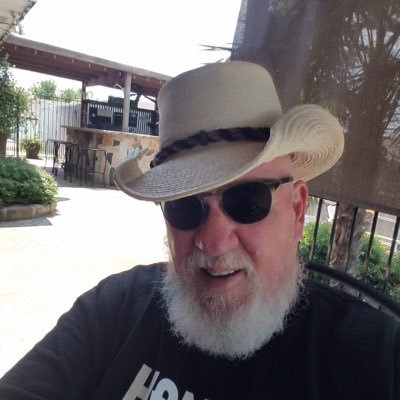 Profile Picture of Larry Ewing (@marathonbbq) on Twitter