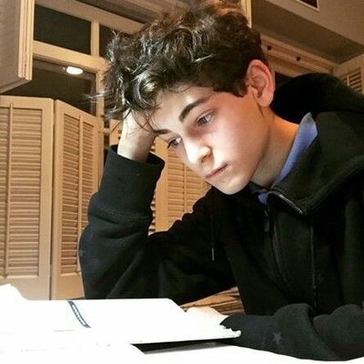 Alexander Delacroix - Twitter Profile Picture of Alexander Delacroix (@NaiveMundane) on Twitter