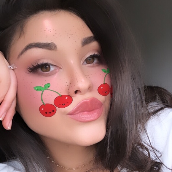 Profile Picture of Irene Gonzalez (@irene2545) on Poshmark