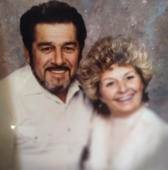 Profile Picture of Beverly Perry (@beverlyperry812) on Poshmark