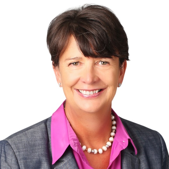 Profile Picture of Lisa Moden (@lamoden) on Poshmark