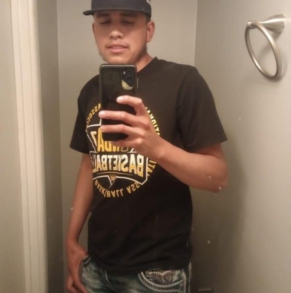 Profile Picture of Martin Almanza (@25853a6z) on Poshmark