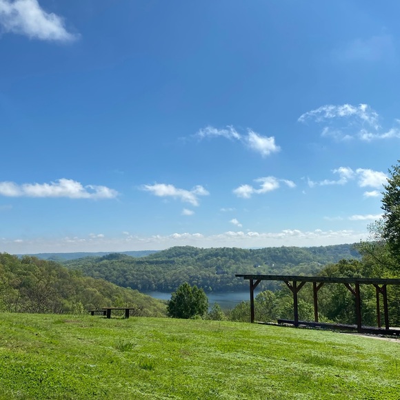 Profile Picture of Shawna King (@kingshawna08) on Poshmark