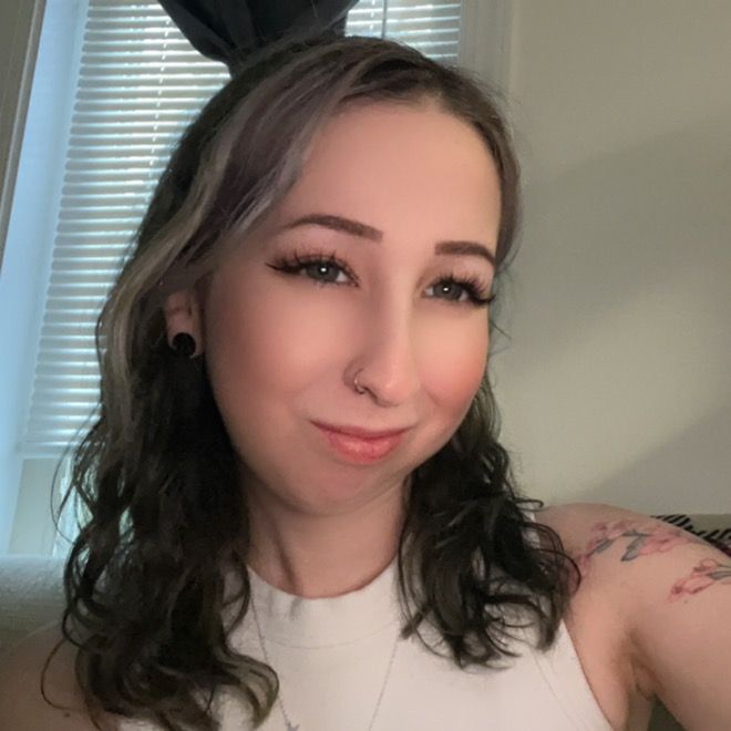 Profile Picture of Krista Reeser (@mistaaxx) on Tiktok