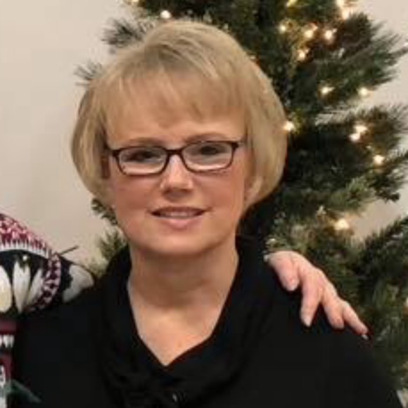 Profile Picture of Joann Bradley (@joannbradley620) on Poshmark