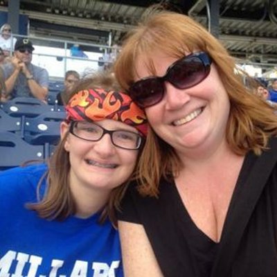 Profile Picture of Lori Zimmerman (@ynkeegirl) on Twitter