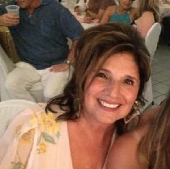 Profile Picture of Cheryl Chisholm (@cheryljoseph88) on Poshmark