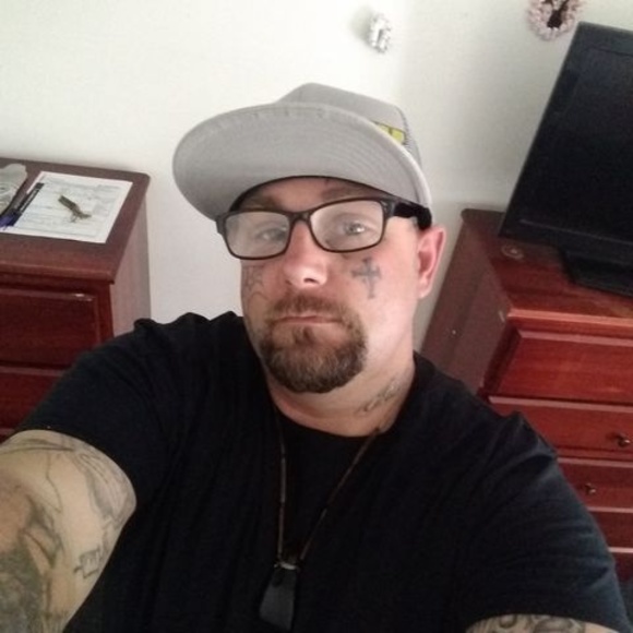 Profile Picture of Chris Mangham (@manghamchris35) on Poshmark