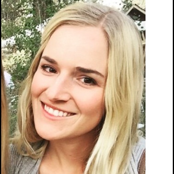 Profile Picture of Christina Longhini (@longhini92) on Poshmark