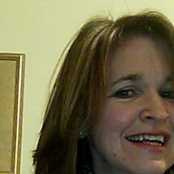 Profile Picture of Shirley Patterson (@lynne1902) on Poshmark