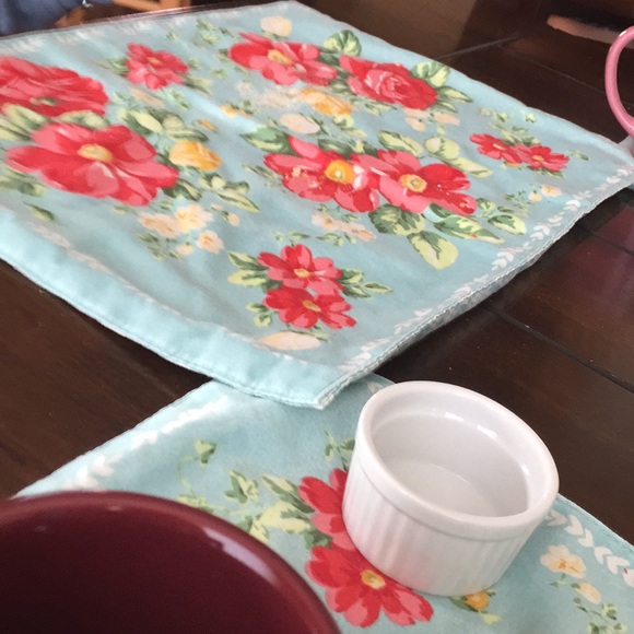 Profile Picture of Lily Peters ! (@lilybunny090) on Poshmark