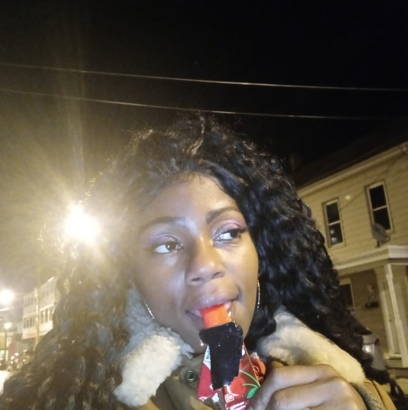 Profile Picture of Dezzy Fergo (@shamikahone716) on Poshmark