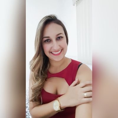 Profile Picture of Pâmela Neves (@pamela_crys) on Twitter