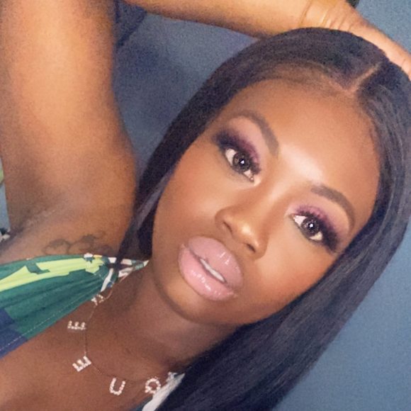 Profile Picture of Tricia Moore (@triciamoore621) on Poshmark