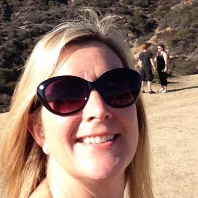 Profile Picture of Karen Barr (@beswitchedon) on Twitter