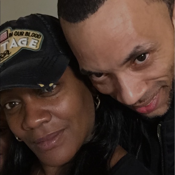 Profile Picture of Clara Carty (@claracarty1) on Poshmark