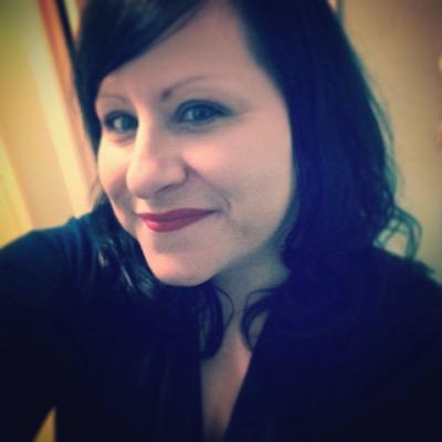 Profile Picture of Vicki Vaughan (@vickivaughan) on Twitter