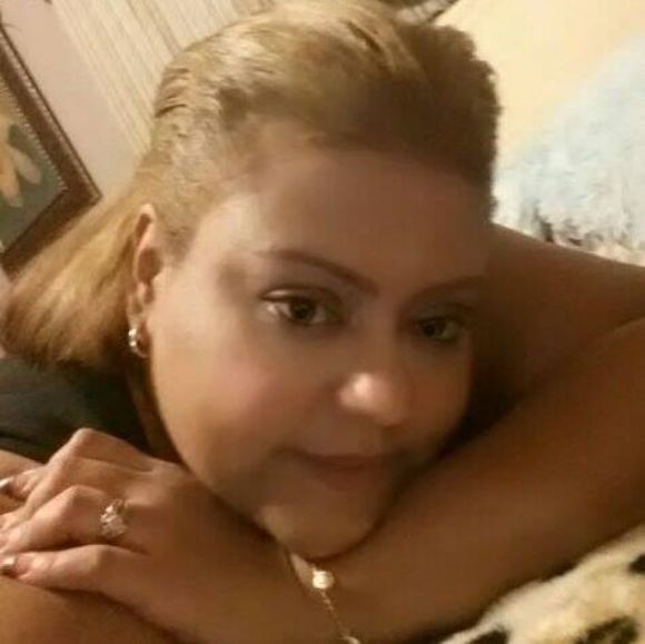 Profile Picture of Nancy Quinones (@sweetie1422) on Poshmark