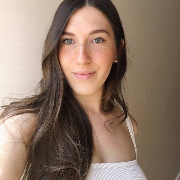 Profile Picture of Catherine Potvin (@catherinevez) on Poshmark