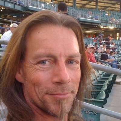 Profile Picture of Kevin Walsh (@JukeJointSlim) on Twitter