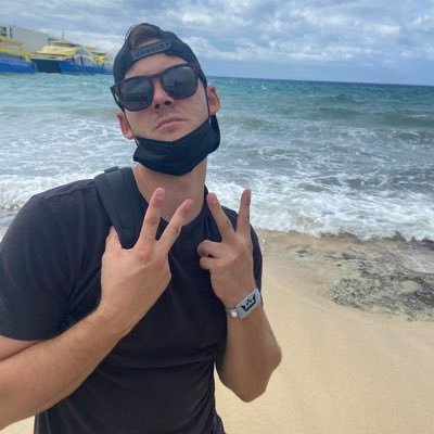 Profile Picture of Caleb Ray (@Duskyy10) on Twitter